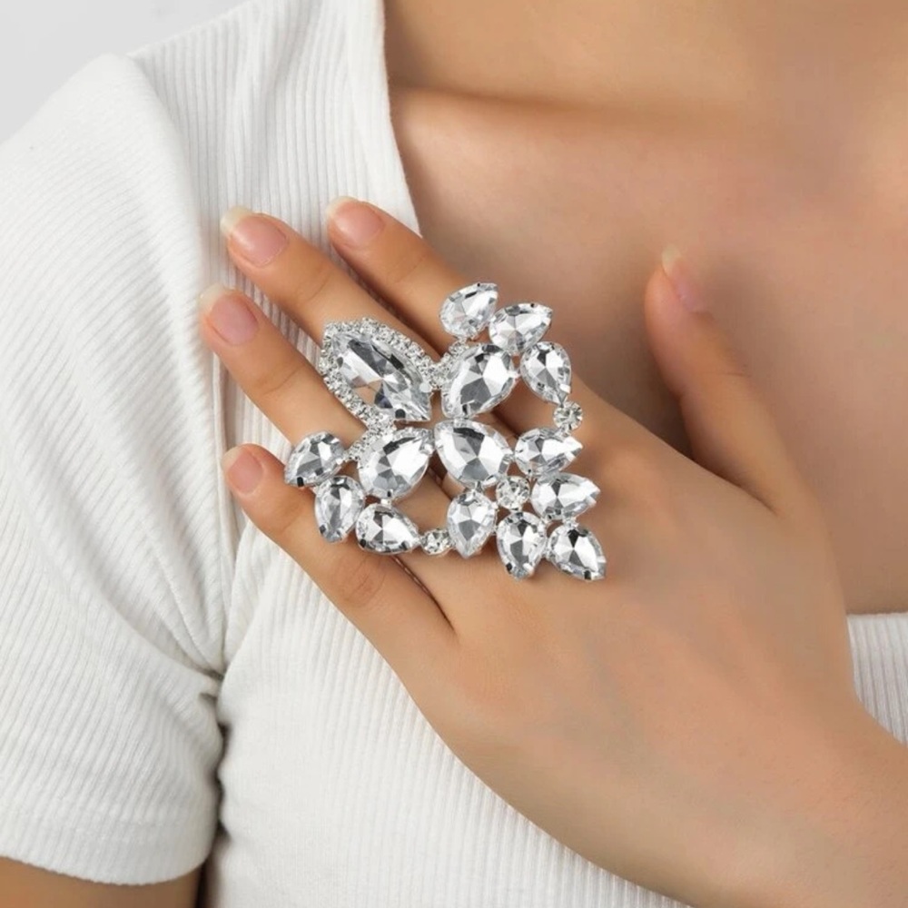 ๐ Lovely Adjustable Rhinestone Costume Jewelry Statement Hand Ring ๐